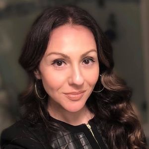 Meet your Posher, Alina